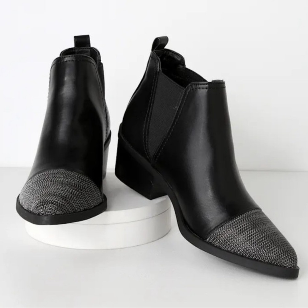 New! Report Black Leather Ankle Boots with Metallic Toe